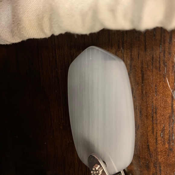 Kendra Scott pendant NWT - Picture 3 of 3